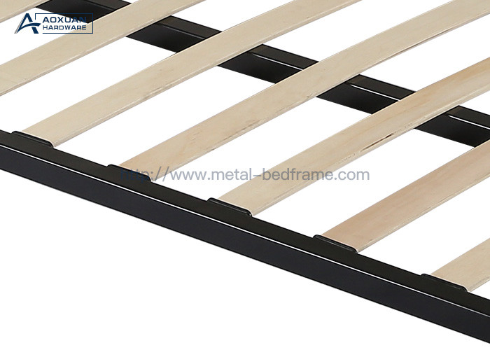 60'' Queen Size Metal Platform Bed Frame With Wood Slats
